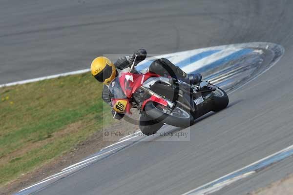 Motorcycle action photographs;Trackday digital images;donington;donington park leicestershire;donington photographs;event digital images;eventdigitalimages;no limits trackday;peter wileman photography;trackday;trackday photos