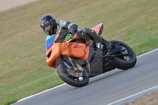 Motorcycle action photographs;Trackday digital images;donington;donington park leicestershire;donington photographs;event digital images;eventdigitalimages;no limits trackday;peter wileman photography;trackday;trackday photos