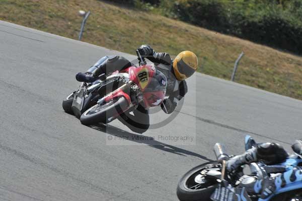 Motorcycle action photographs;Trackday digital images;donington;donington park leicestershire;donington photographs;event digital images;eventdigitalimages;no limits trackday;peter wileman photography;trackday;trackday photos