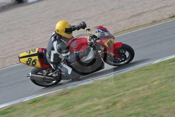 Motorcycle action photographs;Trackday digital images;donington;donington park leicestershire;donington photographs;event digital images;eventdigitalimages;no limits trackday;peter wileman photography;trackday;trackday photos