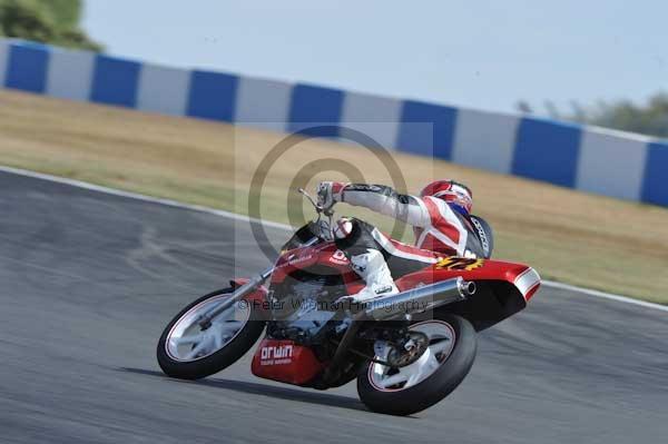 Motorcycle action photographs;Trackday digital images;donington;donington park leicestershire;donington photographs;event digital images;eventdigitalimages;no limits trackday;peter wileman photography;trackday;trackday photos