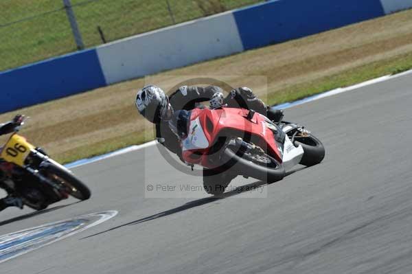 Motorcycle action photographs;Trackday digital images;donington;donington park leicestershire;donington photographs;event digital images;eventdigitalimages;no limits trackday;peter wileman photography;trackday;trackday photos