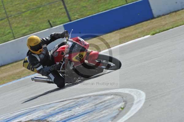 Motorcycle action photographs;Trackday digital images;donington;donington park leicestershire;donington photographs;event digital images;eventdigitalimages;no limits trackday;peter wileman photography;trackday;trackday photos