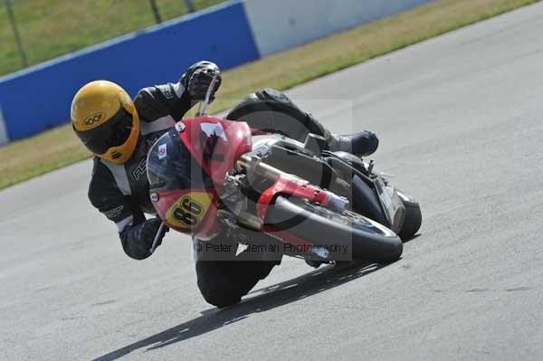 Motorcycle action photographs;Trackday digital images;donington;donington park leicestershire;donington photographs;event digital images;eventdigitalimages;no limits trackday;peter wileman photography;trackday;trackday photos