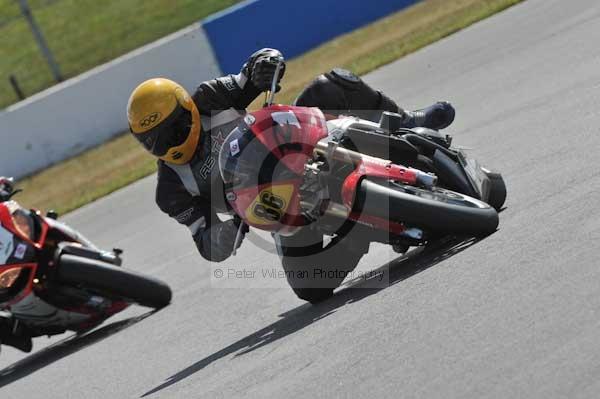 Motorcycle action photographs;Trackday digital images;donington;donington park leicestershire;donington photographs;event digital images;eventdigitalimages;no limits trackday;peter wileman photography;trackday;trackday photos