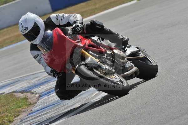 Motorcycle action photographs;Trackday digital images;donington;donington park leicestershire;donington photographs;event digital images;eventdigitalimages;no limits trackday;peter wileman photography;trackday;trackday photos