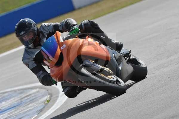 Motorcycle action photographs;Trackday digital images;donington;donington park leicestershire;donington photographs;event digital images;eventdigitalimages;no limits trackday;peter wileman photography;trackday;trackday photos