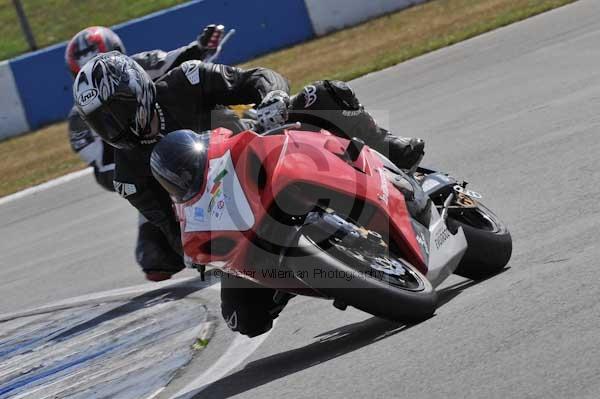 Motorcycle action photographs;Trackday digital images;donington;donington park leicestershire;donington photographs;event digital images;eventdigitalimages;no limits trackday;peter wileman photography;trackday;trackday photos