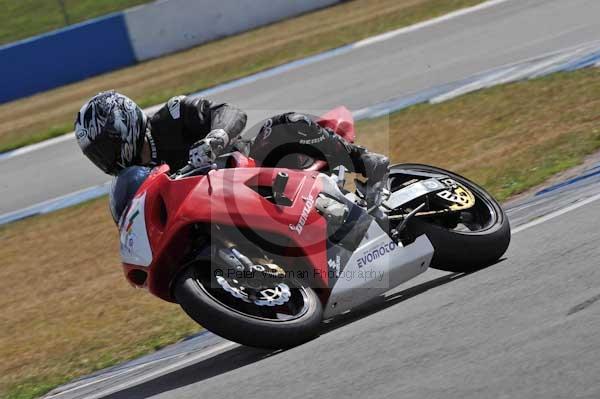 Motorcycle action photographs;Trackday digital images;donington;donington park leicestershire;donington photographs;event digital images;eventdigitalimages;no limits trackday;peter wileman photography;trackday;trackday photos