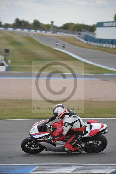 Motorcycle action photographs;Trackday digital images;donington;donington park leicestershire;donington photographs;event digital images;eventdigitalimages;no limits trackday;peter wileman photography;trackday;trackday photos