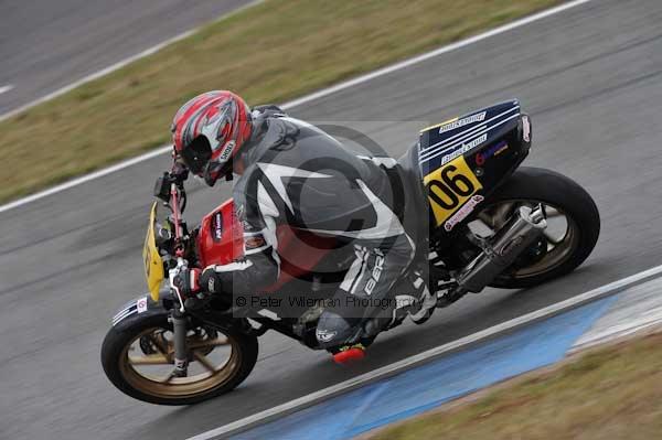 Motorcycle action photographs;Trackday digital images;donington;donington park leicestershire;donington photographs;event digital images;eventdigitalimages;no limits trackday;peter wileman photography;trackday;trackday photos