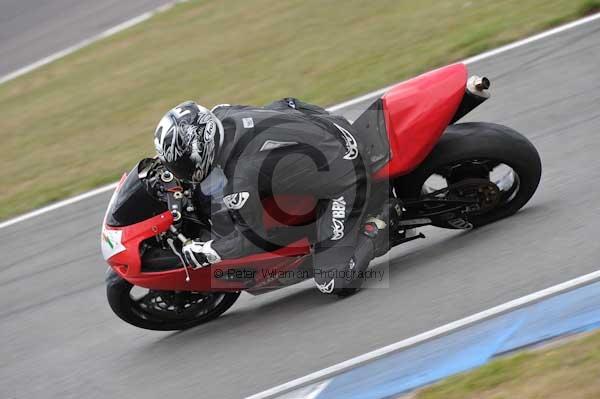 Motorcycle action photographs;Trackday digital images;donington;donington park leicestershire;donington photographs;event digital images;eventdigitalimages;no limits trackday;peter wileman photography;trackday;trackday photos