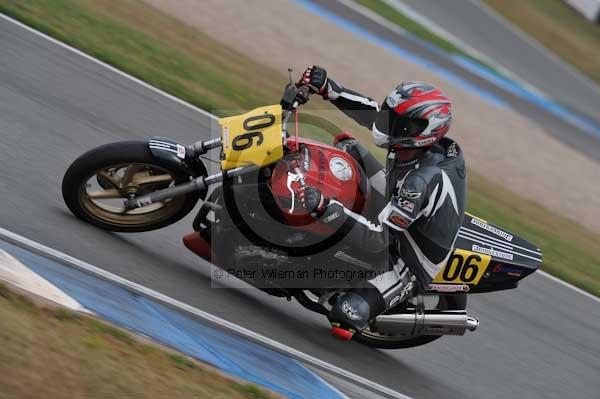 Motorcycle action photographs;Trackday digital images;donington;donington park leicestershire;donington photographs;event digital images;eventdigitalimages;no limits trackday;peter wileman photography;trackday;trackday photos