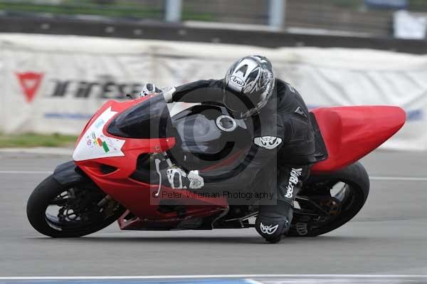 Motorcycle action photographs;Trackday digital images;donington;donington park leicestershire;donington photographs;event digital images;eventdigitalimages;no limits trackday;peter wileman photography;trackday;trackday photos