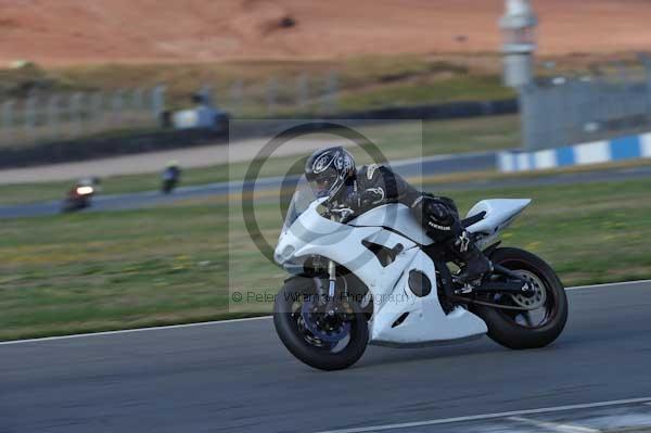 Motorcycle action photographs;Trackday digital images;donington;donington park leicestershire;donington photographs;event digital images;eventdigitalimages;no limits trackday;peter wileman photography;trackday;trackday photos