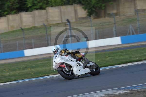 Motorcycle action photographs;Trackday digital images;donington;donington park leicestershire;donington photographs;event digital images;eventdigitalimages;no limits trackday;peter wileman photography;trackday;trackday photos