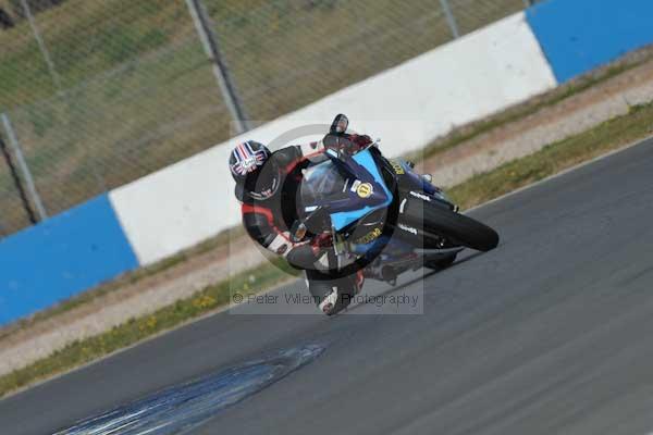 Motorcycle action photographs;Trackday digital images;donington;donington park leicestershire;donington photographs;event digital images;eventdigitalimages;no limits trackday;peter wileman photography;trackday;trackday photos