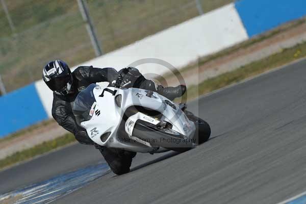 Motorcycle action photographs;Trackday digital images;donington;donington park leicestershire;donington photographs;event digital images;eventdigitalimages;no limits trackday;peter wileman photography;trackday;trackday photos