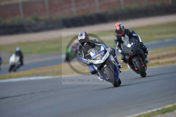 Motorcycle action photographs;Trackday digital images;donington;donington park leicestershire;donington photographs;event digital images;eventdigitalimages;no limits trackday;peter wileman photography;trackday;trackday photos