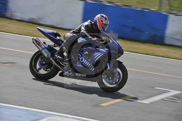 Motorcycle action photographs;Trackday digital images;donington;donington park leicestershire;donington photographs;event digital images;eventdigitalimages;no limits trackday;peter wileman photography;trackday;trackday photos