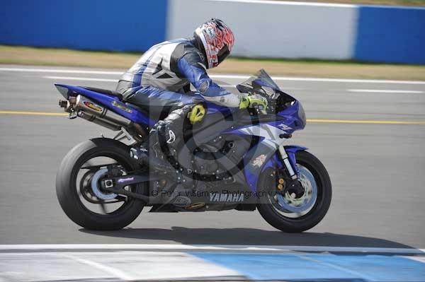 Motorcycle action photographs;Trackday digital images;donington;donington park leicestershire;donington photographs;event digital images;eventdigitalimages;no limits trackday;peter wileman photography;trackday;trackday photos