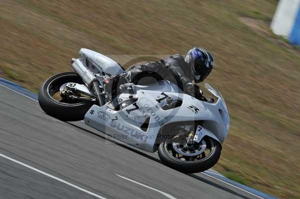 Motorcycle action photographs;Trackday digital images;donington;donington park leicestershire;donington photographs;event digital images;eventdigitalimages;no limits trackday;peter wileman photography;trackday;trackday photos