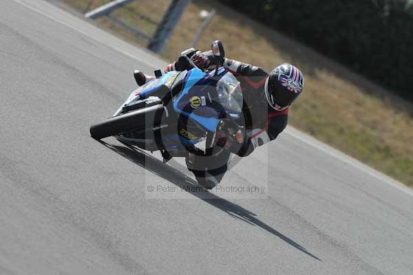 Motorcycle action photographs;Trackday digital images;donington;donington park leicestershire;donington photographs;event digital images;eventdigitalimages;no limits trackday;peter wileman photography;trackday;trackday photos