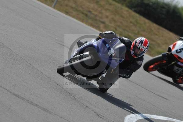 Motorcycle action photographs;Trackday digital images;donington;donington park leicestershire;donington photographs;event digital images;eventdigitalimages;no limits trackday;peter wileman photography;trackday;trackday photos