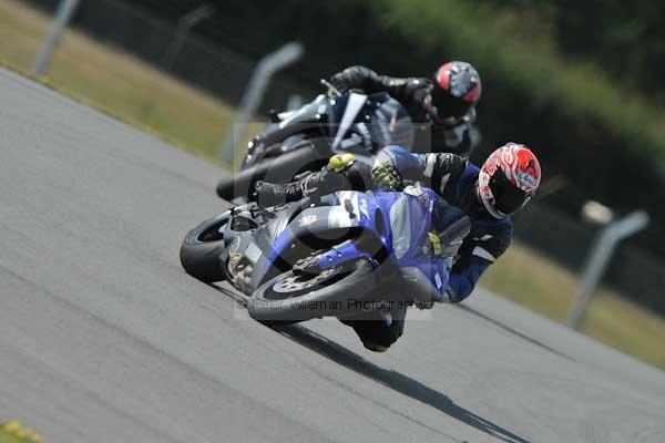 Motorcycle action photographs;Trackday digital images;donington;donington park leicestershire;donington photographs;event digital images;eventdigitalimages;no limits trackday;peter wileman photography;trackday;trackday photos