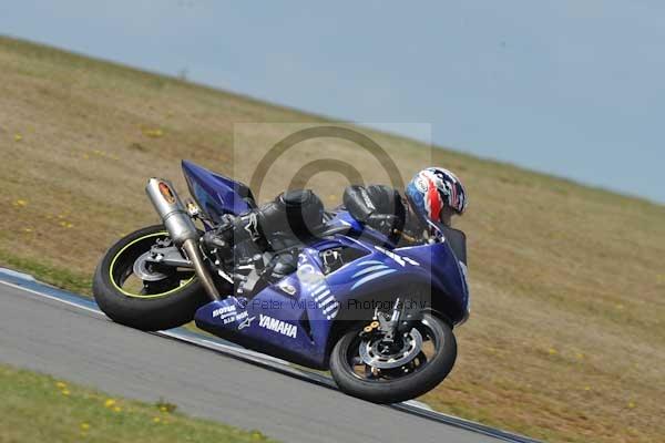 Motorcycle action photographs;Trackday digital images;donington;donington park leicestershire;donington photographs;event digital images;eventdigitalimages;no limits trackday;peter wileman photography;trackday;trackday photos