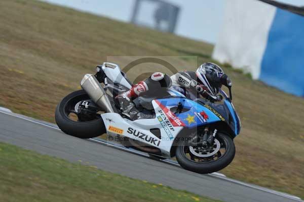 Motorcycle action photographs;Trackday digital images;donington;donington park leicestershire;donington photographs;event digital images;eventdigitalimages;no limits trackday;peter wileman photography;trackday;trackday photos