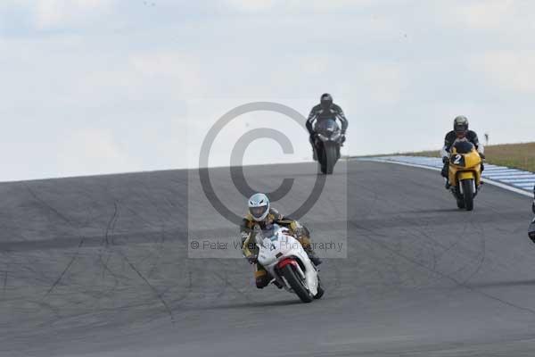 Motorcycle action photographs;Trackday digital images;donington;donington park leicestershire;donington photographs;event digital images;eventdigitalimages;no limits trackday;peter wileman photography;trackday;trackday photos