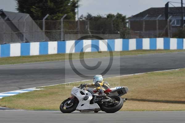 Motorcycle action photographs;Trackday digital images;donington;donington park leicestershire;donington photographs;event digital images;eventdigitalimages;no limits trackday;peter wileman photography;trackday;trackday photos