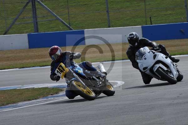 Motorcycle action photographs;Trackday digital images;donington;donington park leicestershire;donington photographs;event digital images;eventdigitalimages;no limits trackday;peter wileman photography;trackday;trackday photos