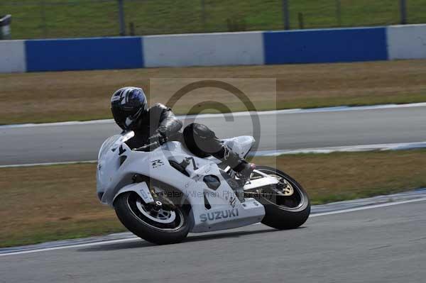 Motorcycle action photographs;Trackday digital images;donington;donington park leicestershire;donington photographs;event digital images;eventdigitalimages;no limits trackday;peter wileman photography;trackday;trackday photos