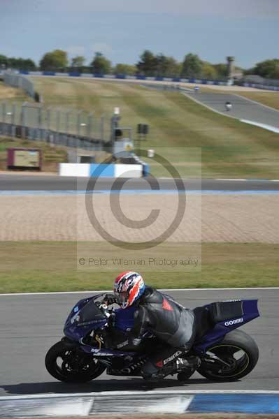 Motorcycle action photographs;Trackday digital images;donington;donington park leicestershire;donington photographs;event digital images;eventdigitalimages;no limits trackday;peter wileman photography;trackday;trackday photos