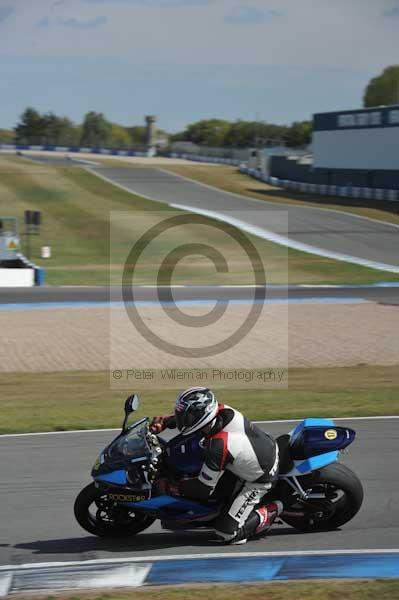 Motorcycle action photographs;Trackday digital images;donington;donington park leicestershire;donington photographs;event digital images;eventdigitalimages;no limits trackday;peter wileman photography;trackday;trackday photos