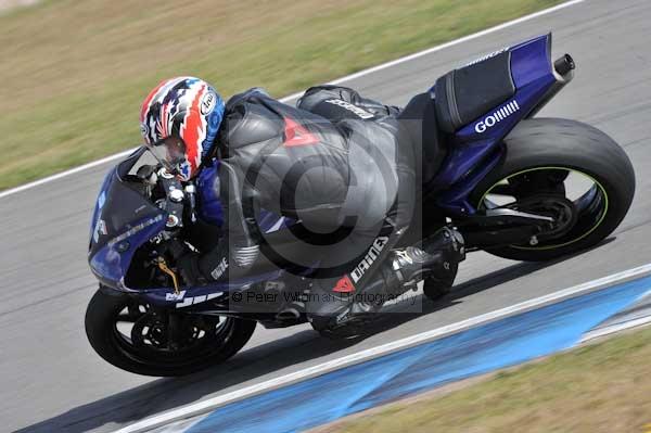 Motorcycle action photographs;Trackday digital images;donington;donington park leicestershire;donington photographs;event digital images;eventdigitalimages;no limits trackday;peter wileman photography;trackday;trackday photos