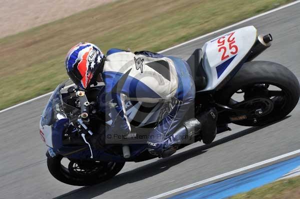 Motorcycle action photographs;Trackday digital images;donington;donington park leicestershire;donington photographs;event digital images;eventdigitalimages;no limits trackday;peter wileman photography;trackday;trackday photos