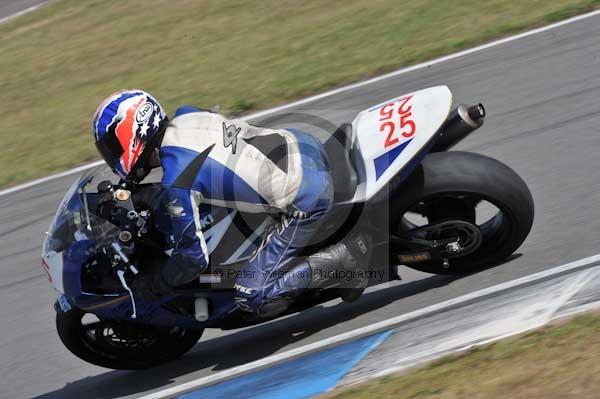 Motorcycle action photographs;Trackday digital images;donington;donington park leicestershire;donington photographs;event digital images;eventdigitalimages;no limits trackday;peter wileman photography;trackday;trackday photos