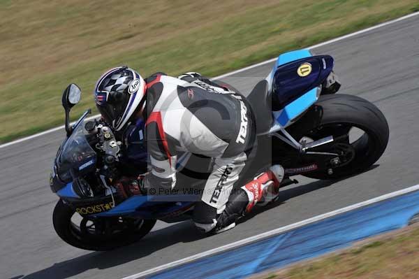 Motorcycle action photographs;Trackday digital images;donington;donington park leicestershire;donington photographs;event digital images;eventdigitalimages;no limits trackday;peter wileman photography;trackday;trackday photos