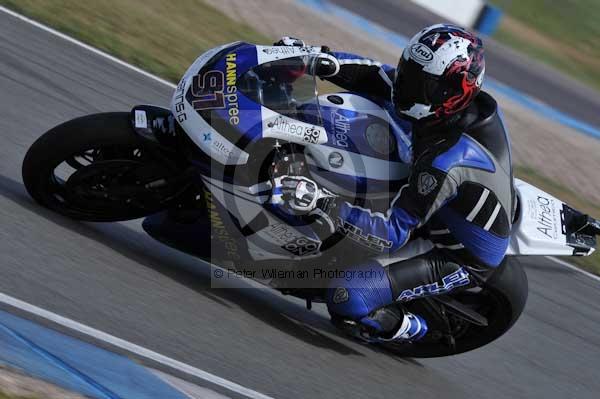 Motorcycle action photographs;Trackday digital images;donington;donington park leicestershire;donington photographs;event digital images;eventdigitalimages;no limits trackday;peter wileman photography;trackday;trackday photos