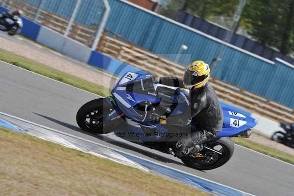 Motorcycle action photographs;Trackday digital images;donington;donington park leicestershire;donington photographs;event digital images;eventdigitalimages;no limits trackday;peter wileman photography;trackday;trackday photos