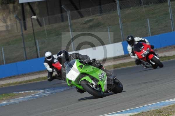 Motorcycle action photographs;Trackday digital images;donington;donington park leicestershire;donington photographs;event digital images;eventdigitalimages;no limits trackday;peter wileman photography;trackday;trackday photos