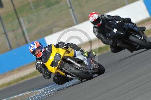 Motorcycle action photographs;Trackday digital images;donington;donington park leicestershire;donington photographs;event digital images;eventdigitalimages;no limits trackday;peter wileman photography;trackday;trackday photos