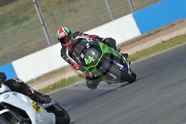 Motorcycle action photographs;Trackday digital images;donington;donington park leicestershire;donington photographs;event digital images;eventdigitalimages;no limits trackday;peter wileman photography;trackday;trackday photos