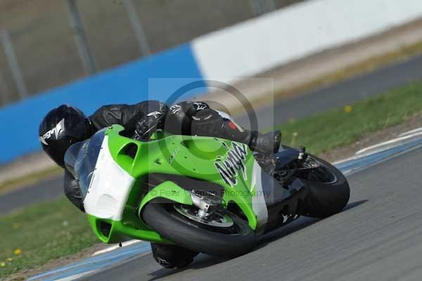 Motorcycle action photographs;Trackday digital images;donington;donington park leicestershire;donington photographs;event digital images;eventdigitalimages;no limits trackday;peter wileman photography;trackday;trackday photos