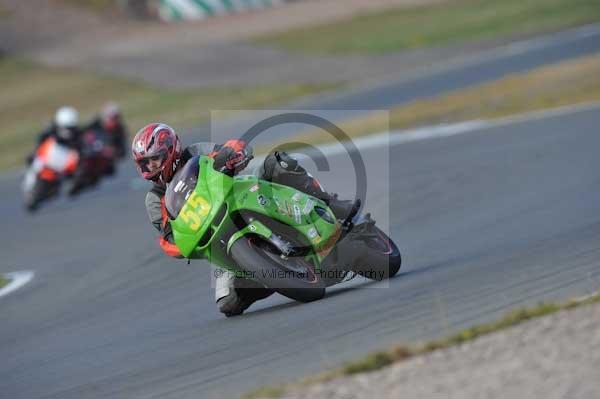 Motorcycle action photographs;Trackday digital images;donington;donington park leicestershire;donington photographs;event digital images;eventdigitalimages;no limits trackday;peter wileman photography;trackday;trackday photos