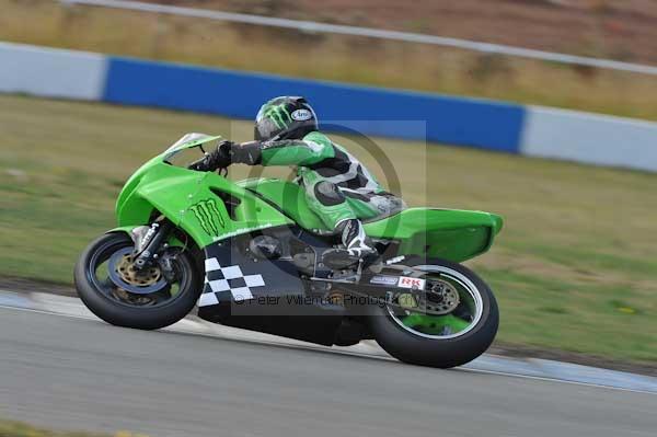 Motorcycle action photographs;Trackday digital images;donington;donington park leicestershire;donington photographs;event digital images;eventdigitalimages;no limits trackday;peter wileman photography;trackday;trackday photos