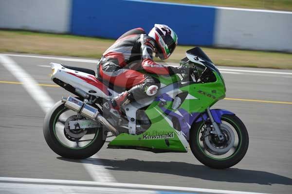 Motorcycle action photographs;Trackday digital images;donington;donington park leicestershire;donington photographs;event digital images;eventdigitalimages;no limits trackday;peter wileman photography;trackday;trackday photos